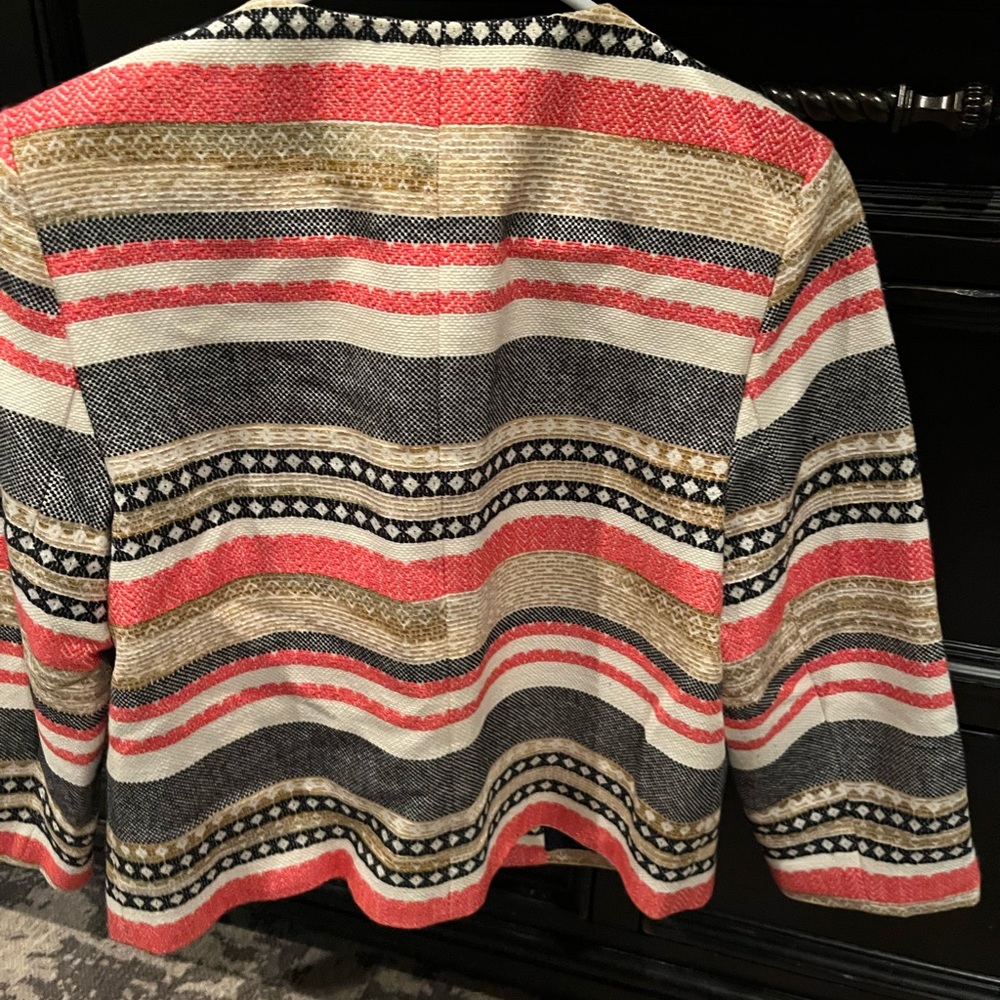 Limited Jacket - image 3